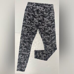 Spyder High Waist Black Gray Camo Fleece Core Performance Leggings Women’s M